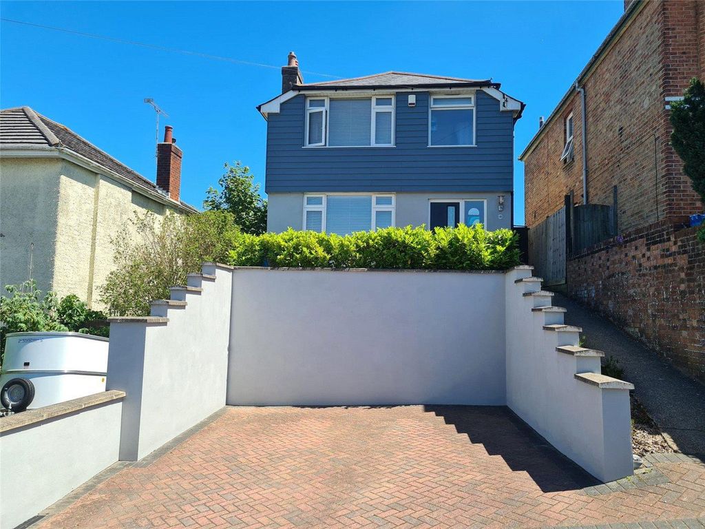 Property photo 1 of 2