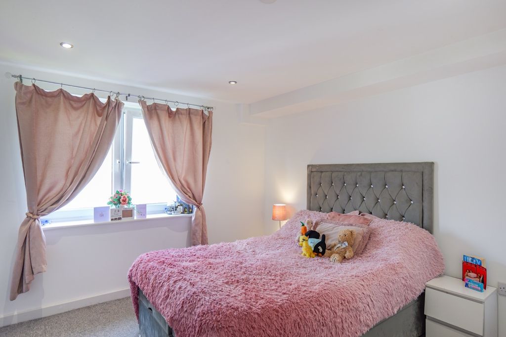 Additional image 8 of 2 bed flat for saleWheatley Court, Halifax HX2
