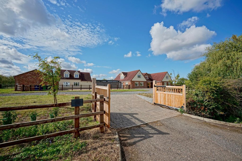 Property photo 1 of 30