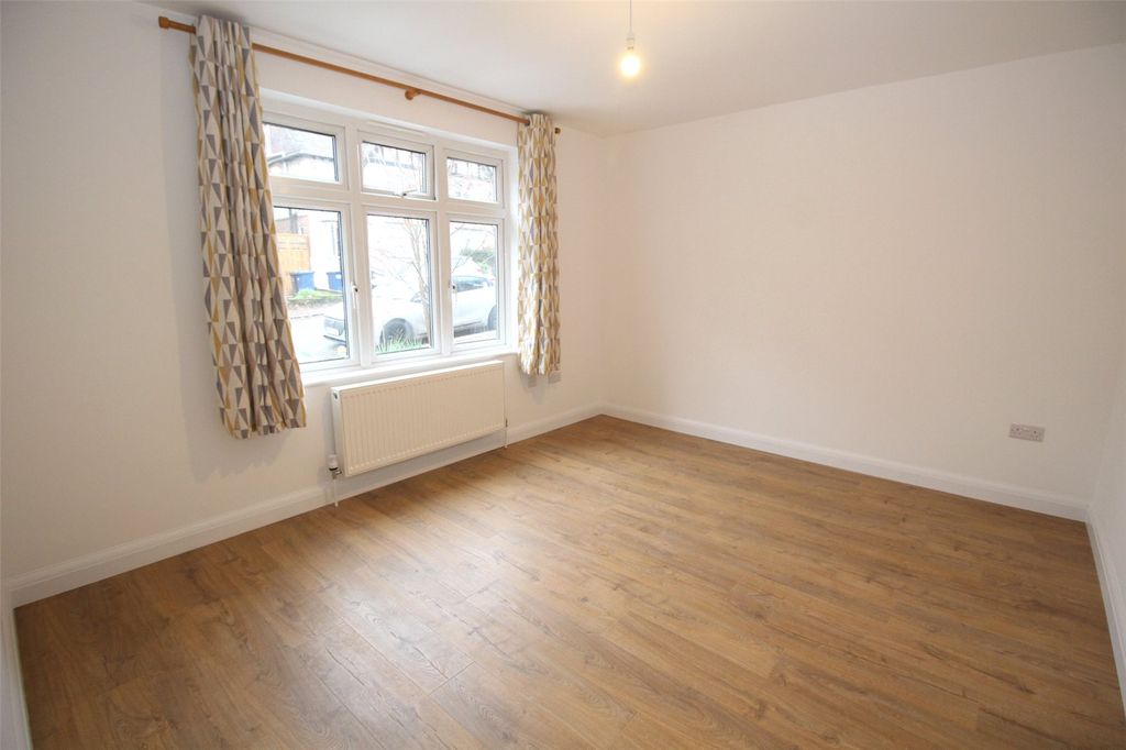 Property photo 3 of 13 Picture No. 01