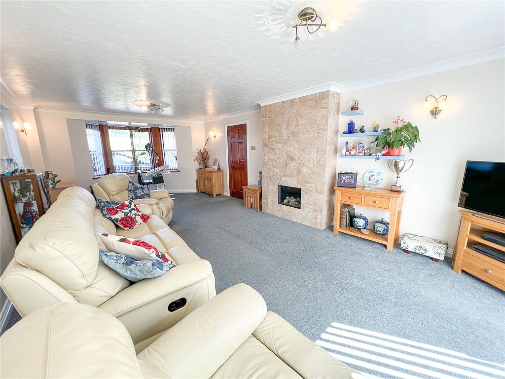 Property photo 3 of 26 Picture No. 21