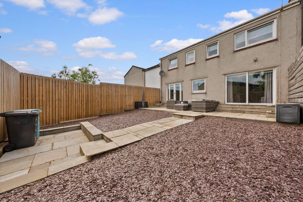 Property photo 1 of 31