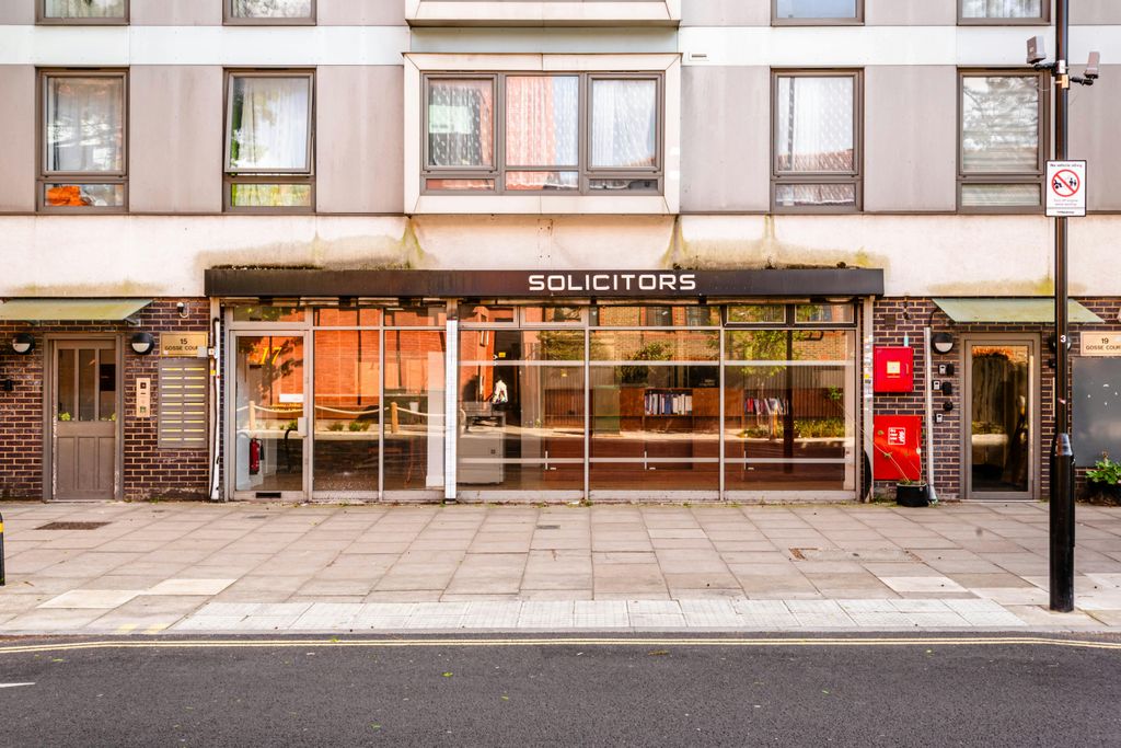 Property photo 1 of 15 Downham Rd 17 Gf - Low Res 12.Jpg