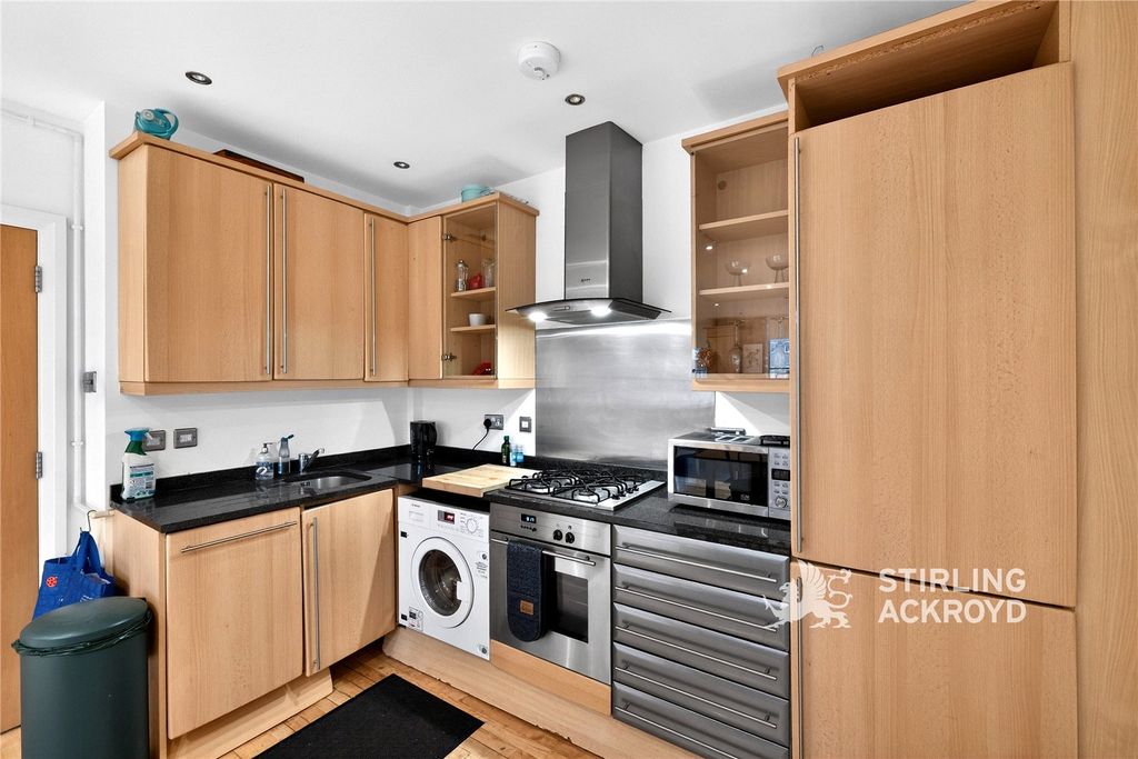 Property photo 2 of 15 Kitchen