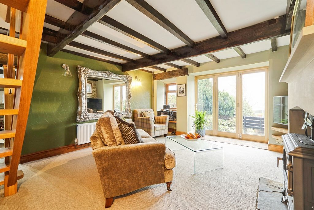 Property photo 3 of 18