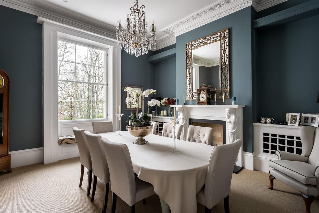 Property photo 3 of 33 21 - 63 St George’S Road - Gl50 3Du - Web.Jpg