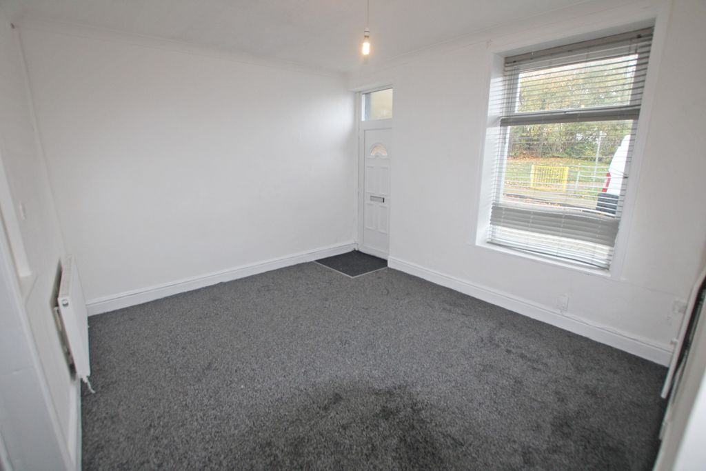 Property photo 2 of 6 2