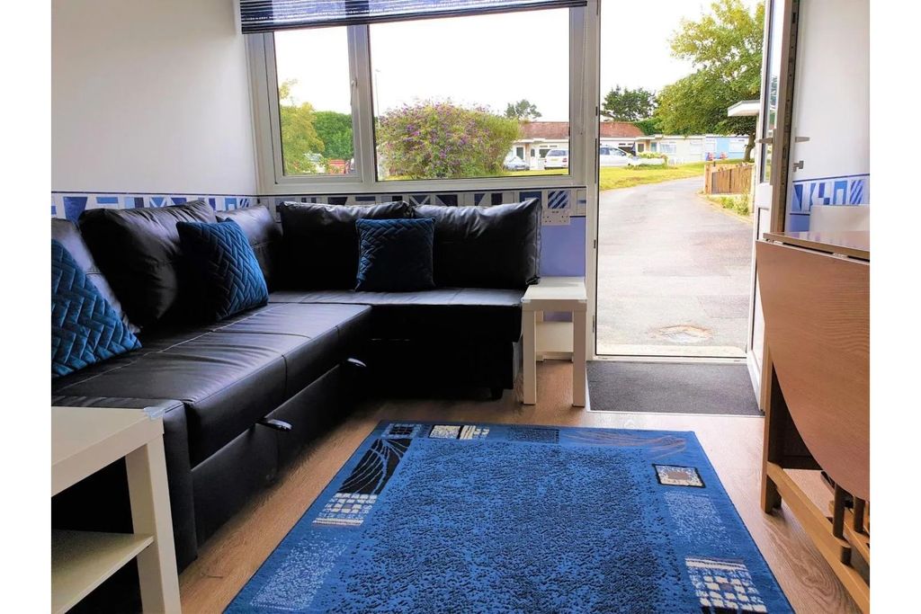 Property photo 2 of 7