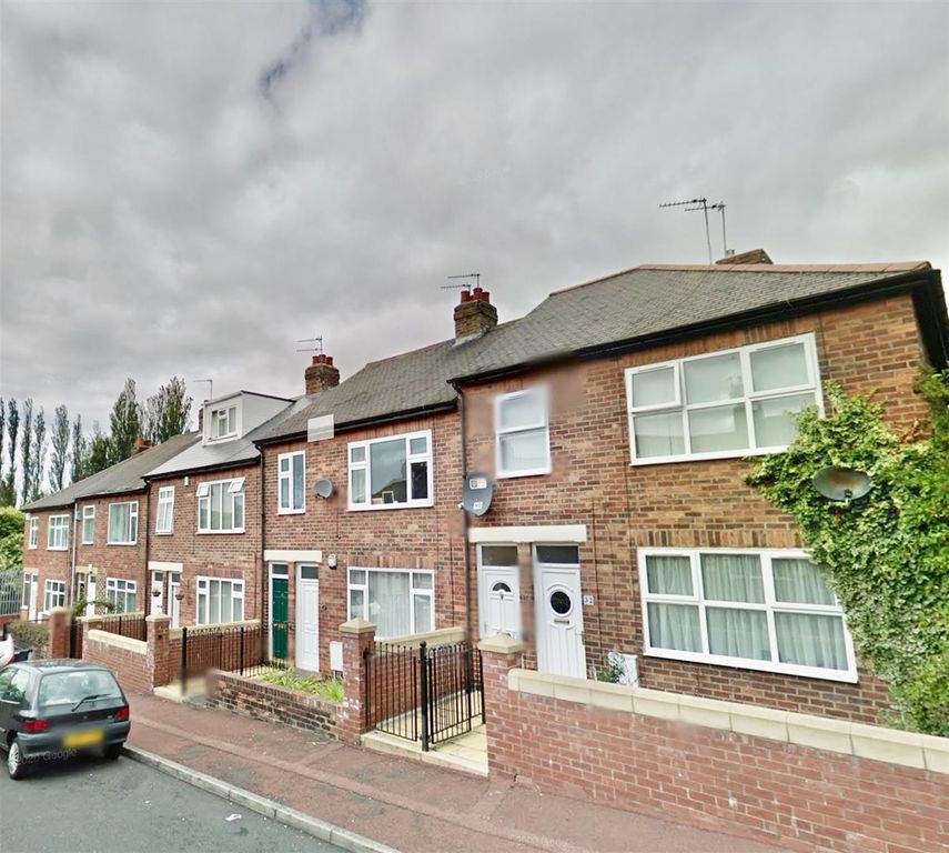 Property photo 1 of 7 External