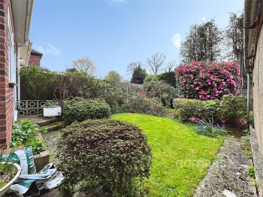 Property photo 2 of 19 Picture No. 31