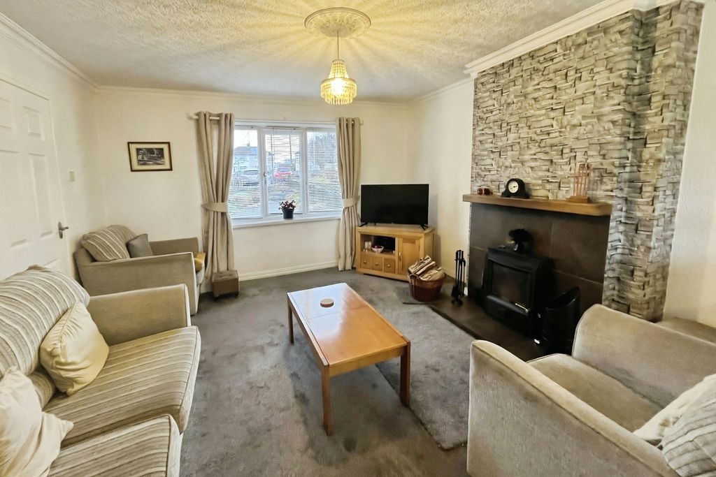 Property photo 3 of 12 Living Room