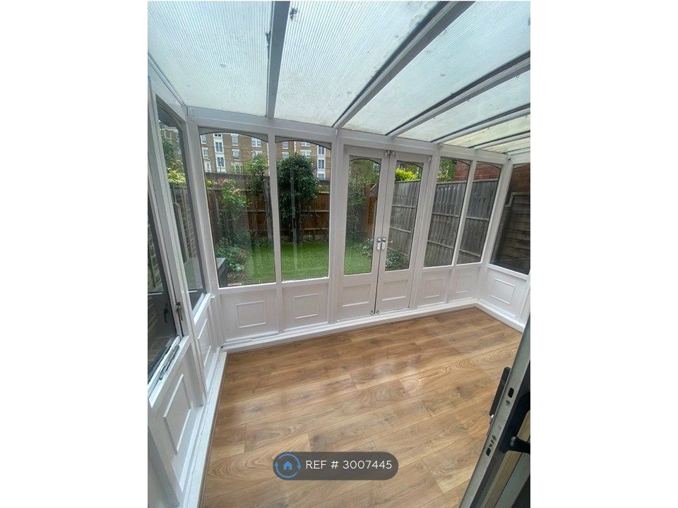 Property photo 3 of 13 Conservatory - Internal