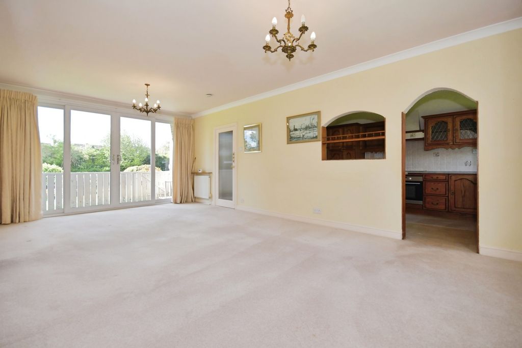 Property photo 3 of 26 Pbox-Img.Jpg