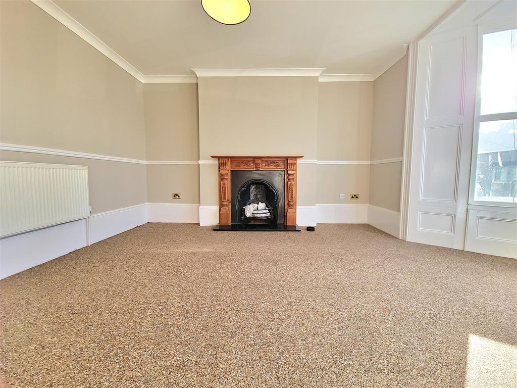 Property photo 3 of 13 Living Room