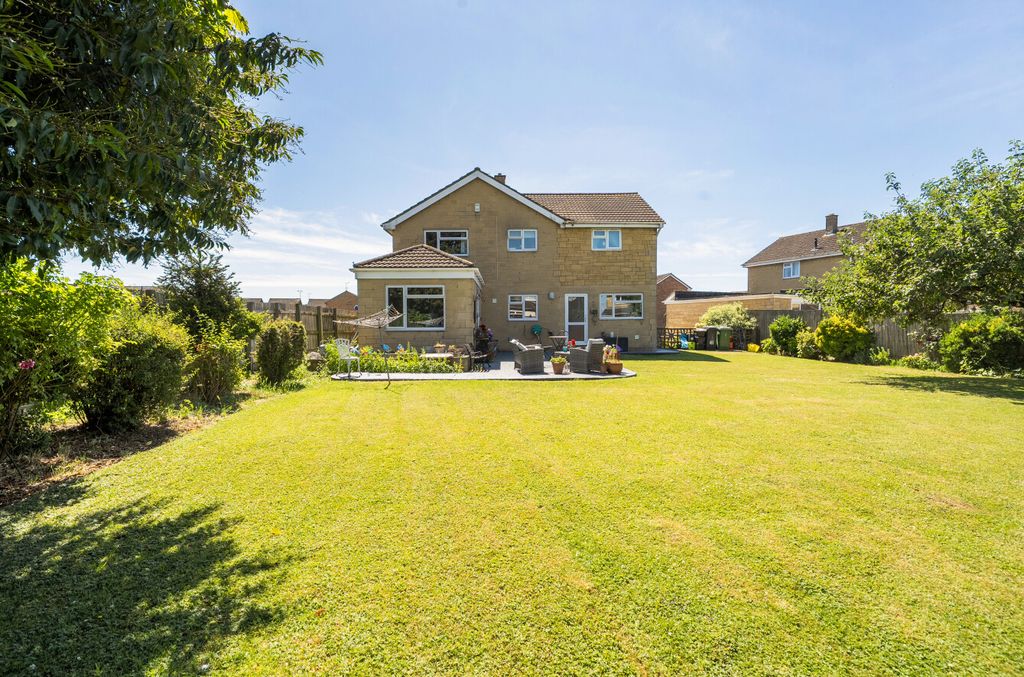 Property photo 2 of 21 14855467