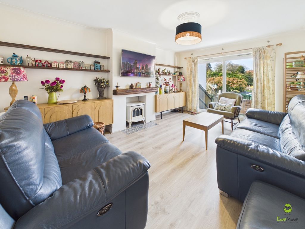 Property photo 2 of 13 Presented By Clinton At Ewemove Bexleyheath And Da