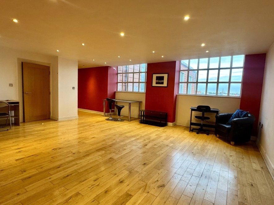 Property photo 2 of 12 Picture No. 02