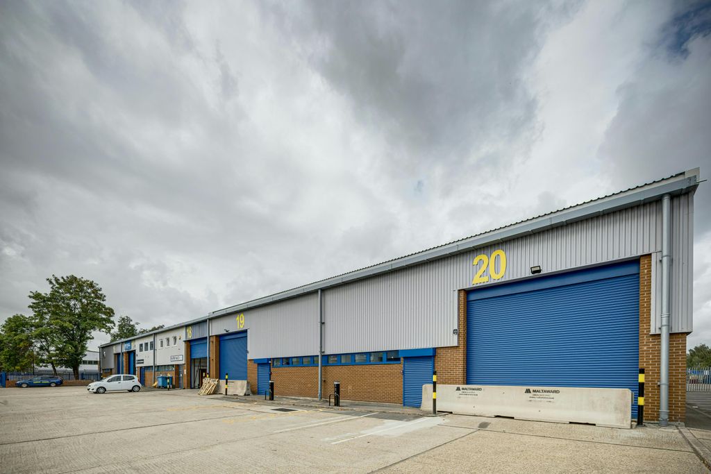 Property photo 1 of 8 20 Beckton.Jpg