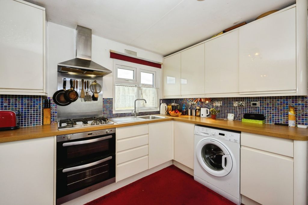 Property photo 1 of 10 Picture No. 14