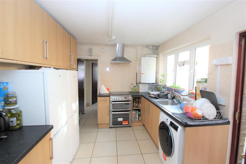 Property photo 2 of 13