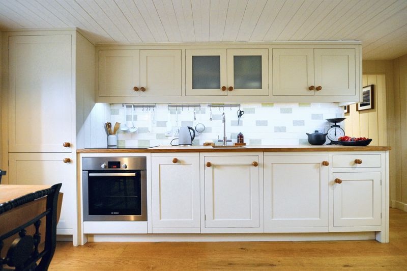 Property photo 2 of 12 Kitchen