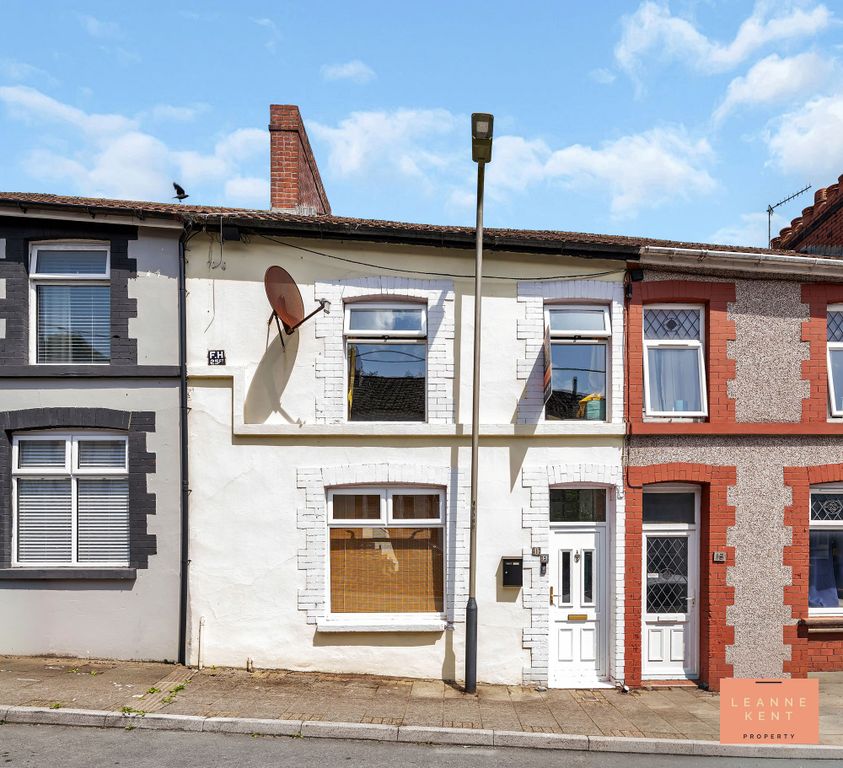 Property photo 1 of 32