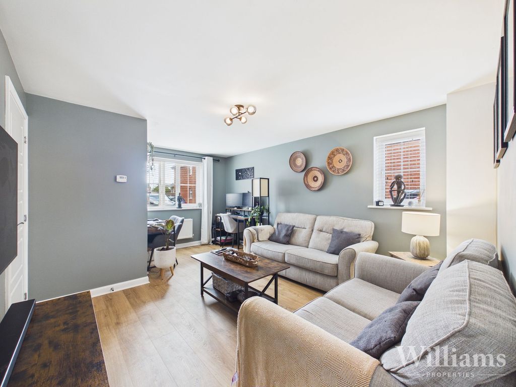 Property photo 2 of 17