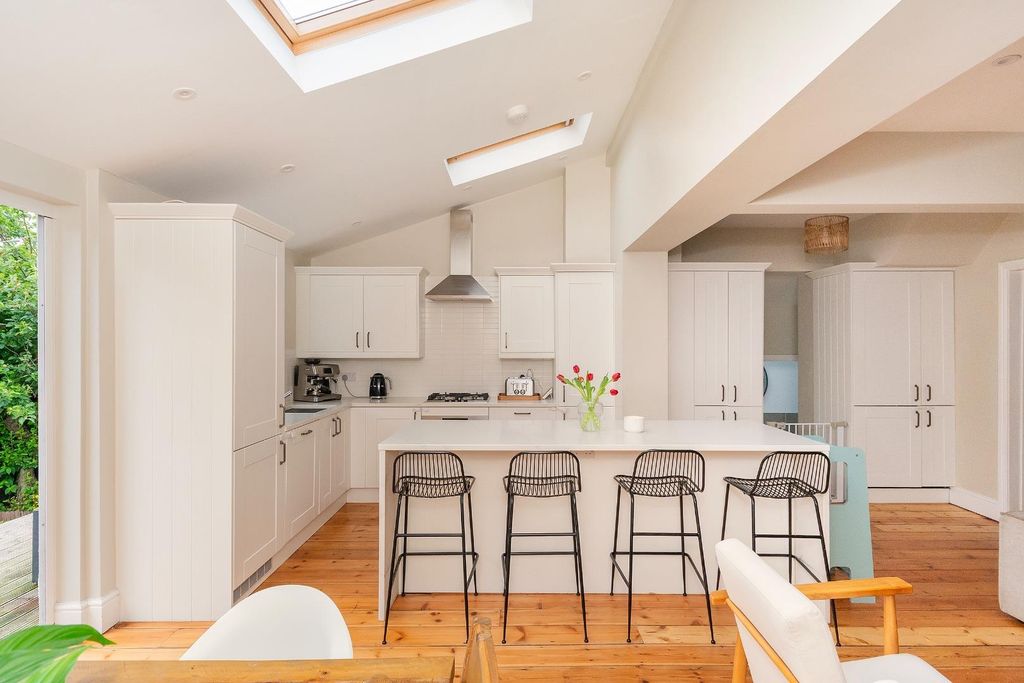 Property photo 1 of 27 5C5Rhd - Kitchen Diner Snug E.Jpg