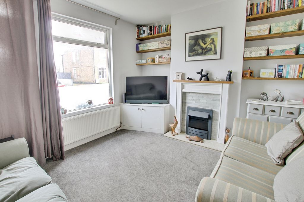 Property photo 3 of 14