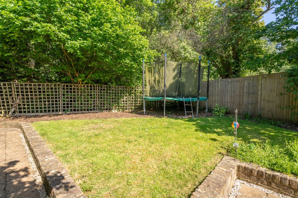 Property photo 3 of 17 Little Charnwood-3