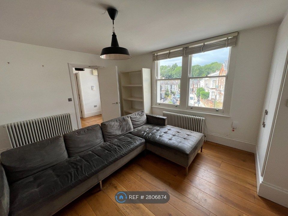 Property photo 2 of 7