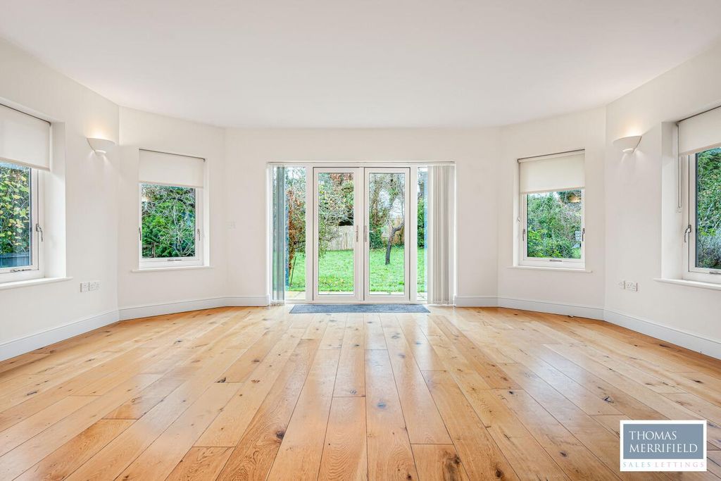 Property photo 3 of 21 13.Jpg