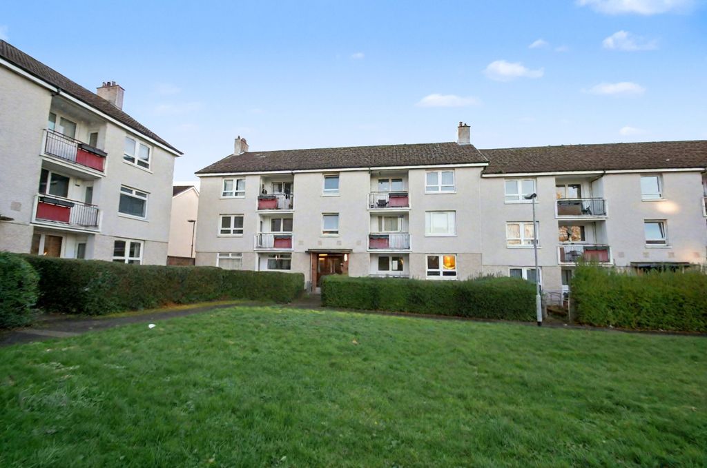 Property photo 2 of 15 4685981