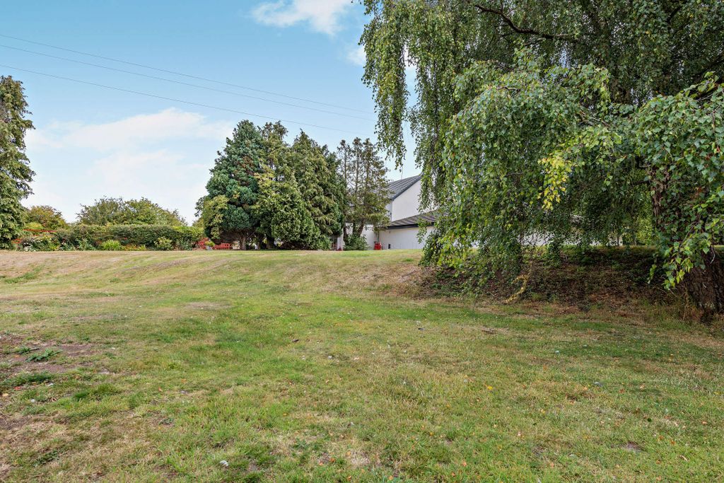 Property photo 3 of 22 Picture No. 05