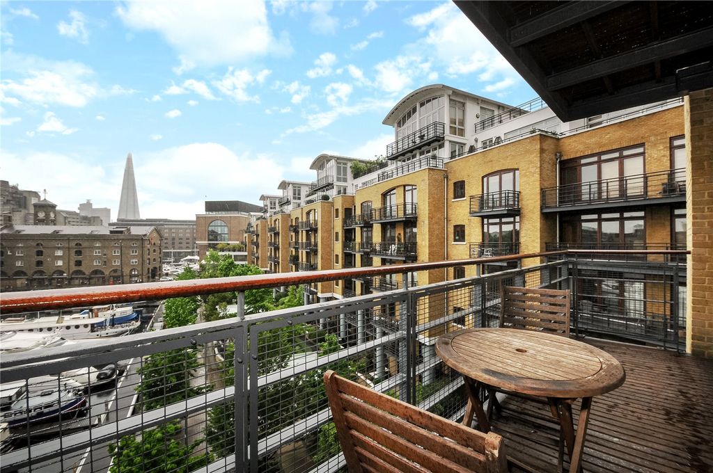 Property photo 2 of 8 View