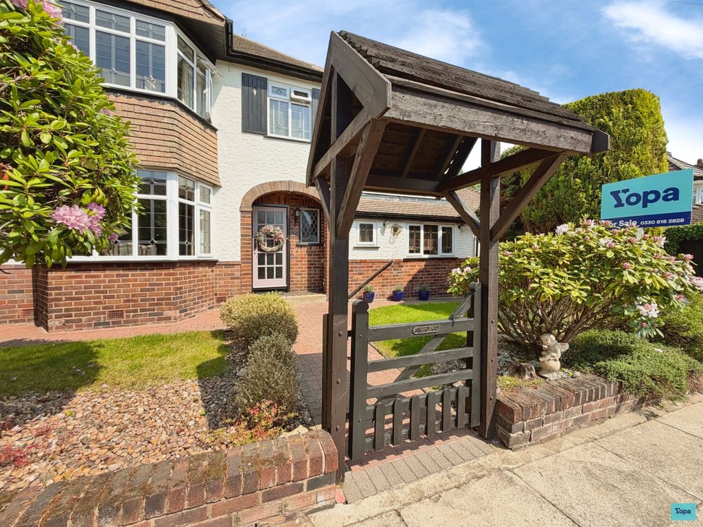 Property photo 2 of 44 40