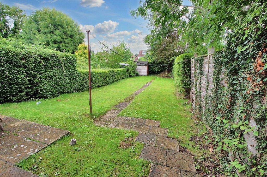 Property photo 2 of 9 Garden