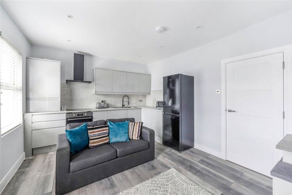 Property photo 1 of 10 Living Room