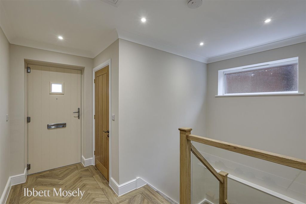 Property photo 3 of 12 10 Entrance Hall.Jpg