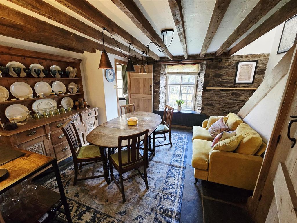 Property photo 2 of 34 Dining Room