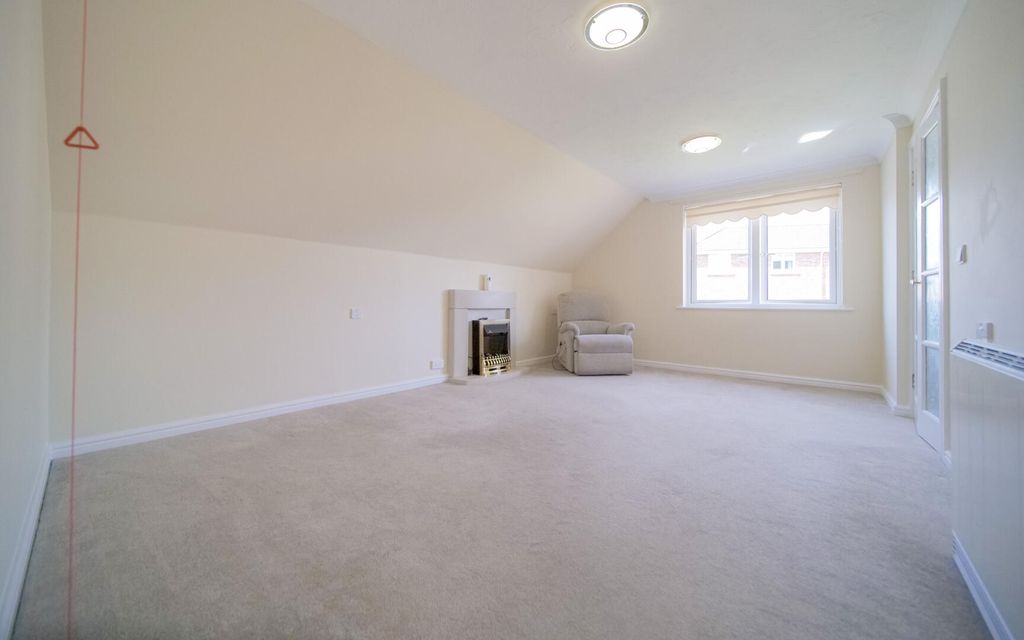 Property photo 3 of 10 Loft