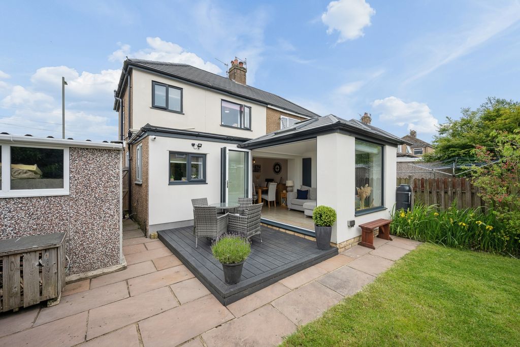 Property photo 1 of 36 85 Red Lees Road External-12