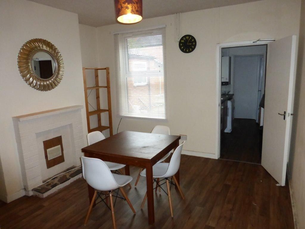 Property photo 3 of 16 (Main)