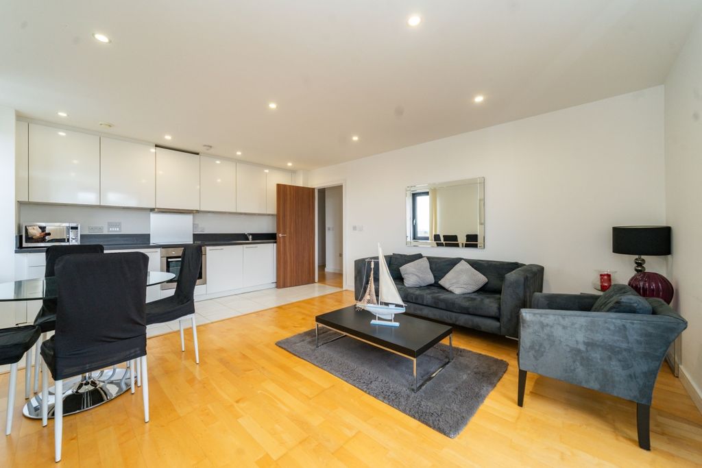 Property photo 1 of 12 Dsc08201