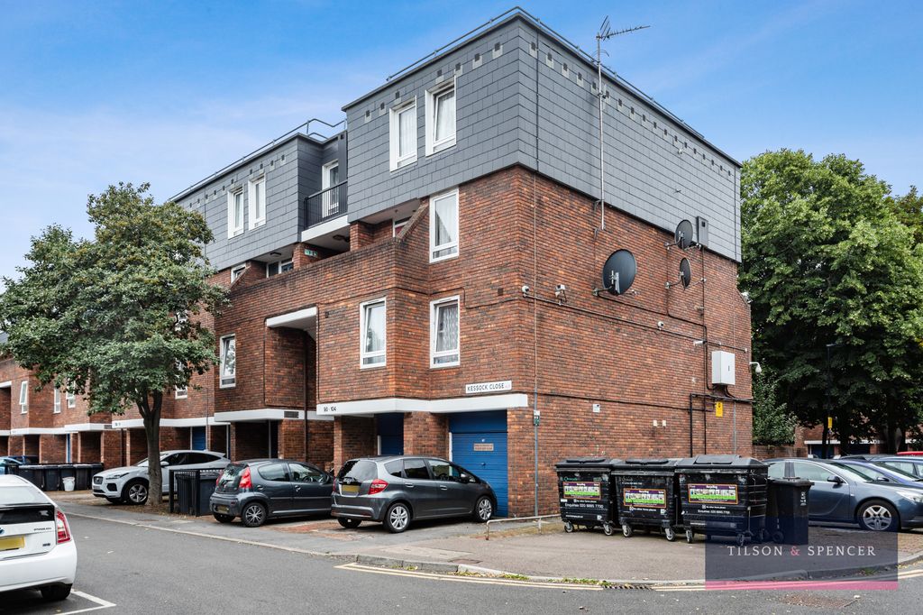 Property photo 1 of 12 1908202114_Tils_98 Kessock Close _N17 9Pw_019