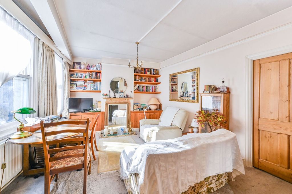 Property photo 1 of 6