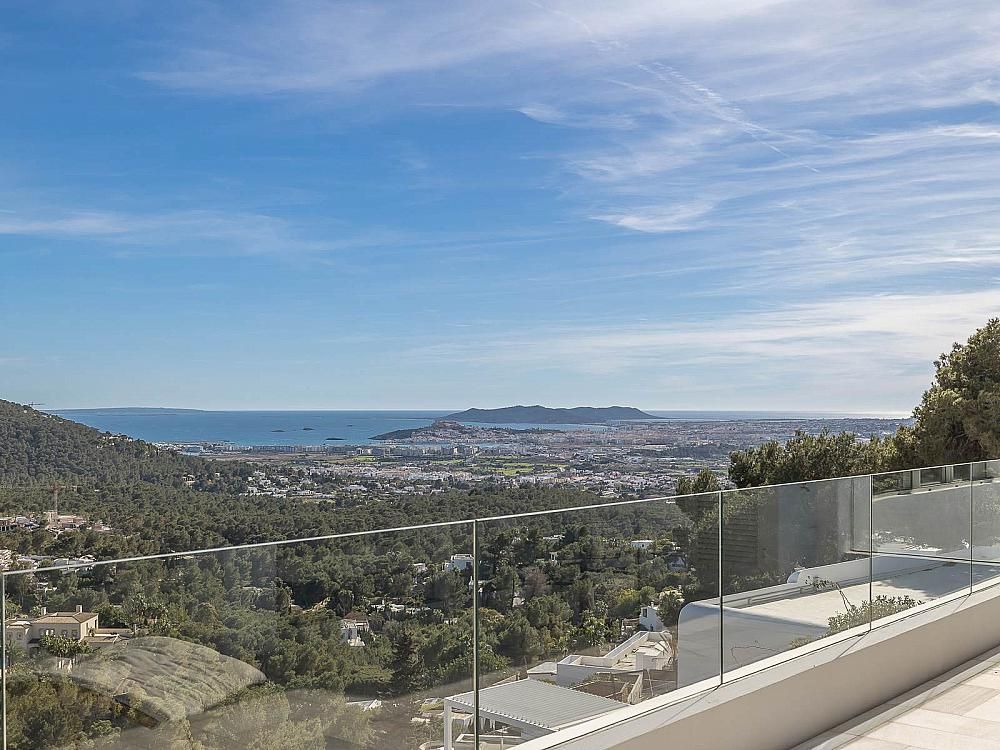 Property photo 3 of 50