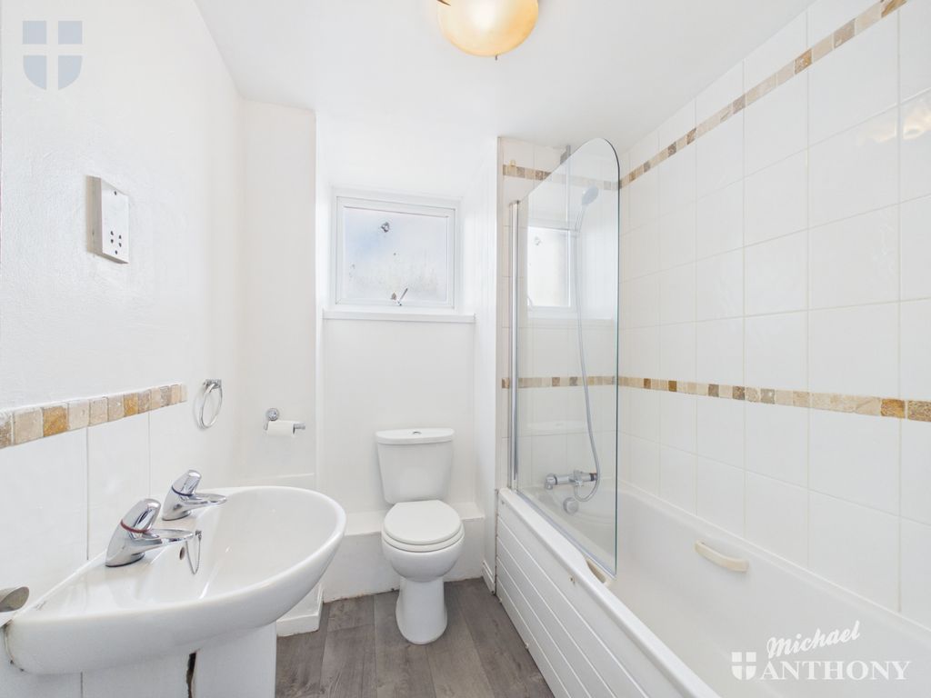 Property photo 2 of 6 Cam03218G0-Pr1164-Still001