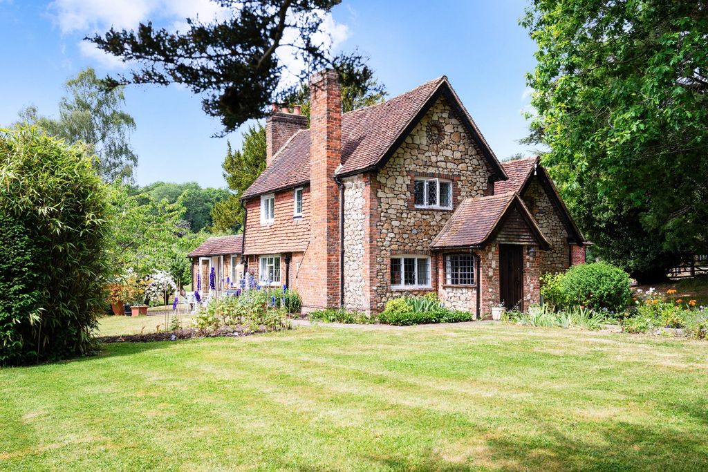 Property photo 1 of 32
