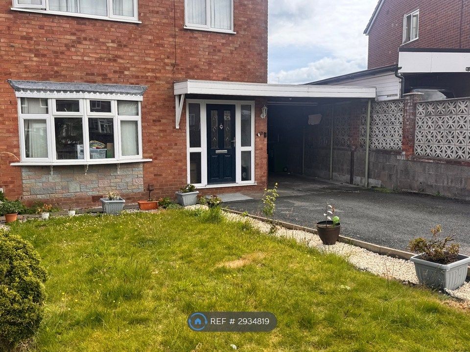 Property photo 2 of 19